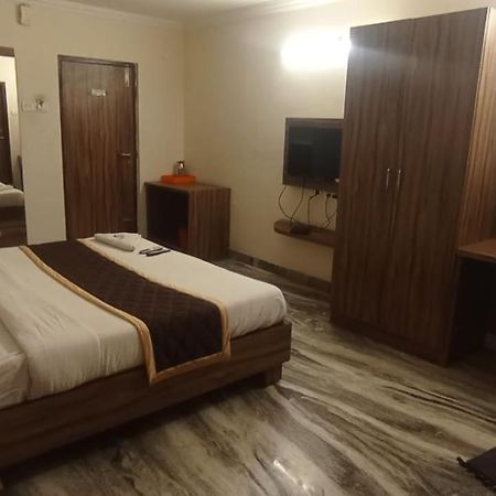 Hotel Raj Meridian, Tambaram Chennai Exterior photo